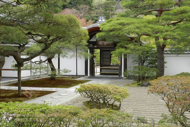 Lối đi trong sân vườn Nhật Bản